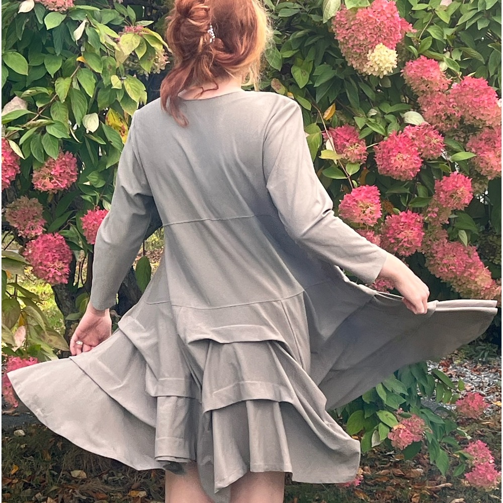 Vintage J Fashion Ruffle Dress